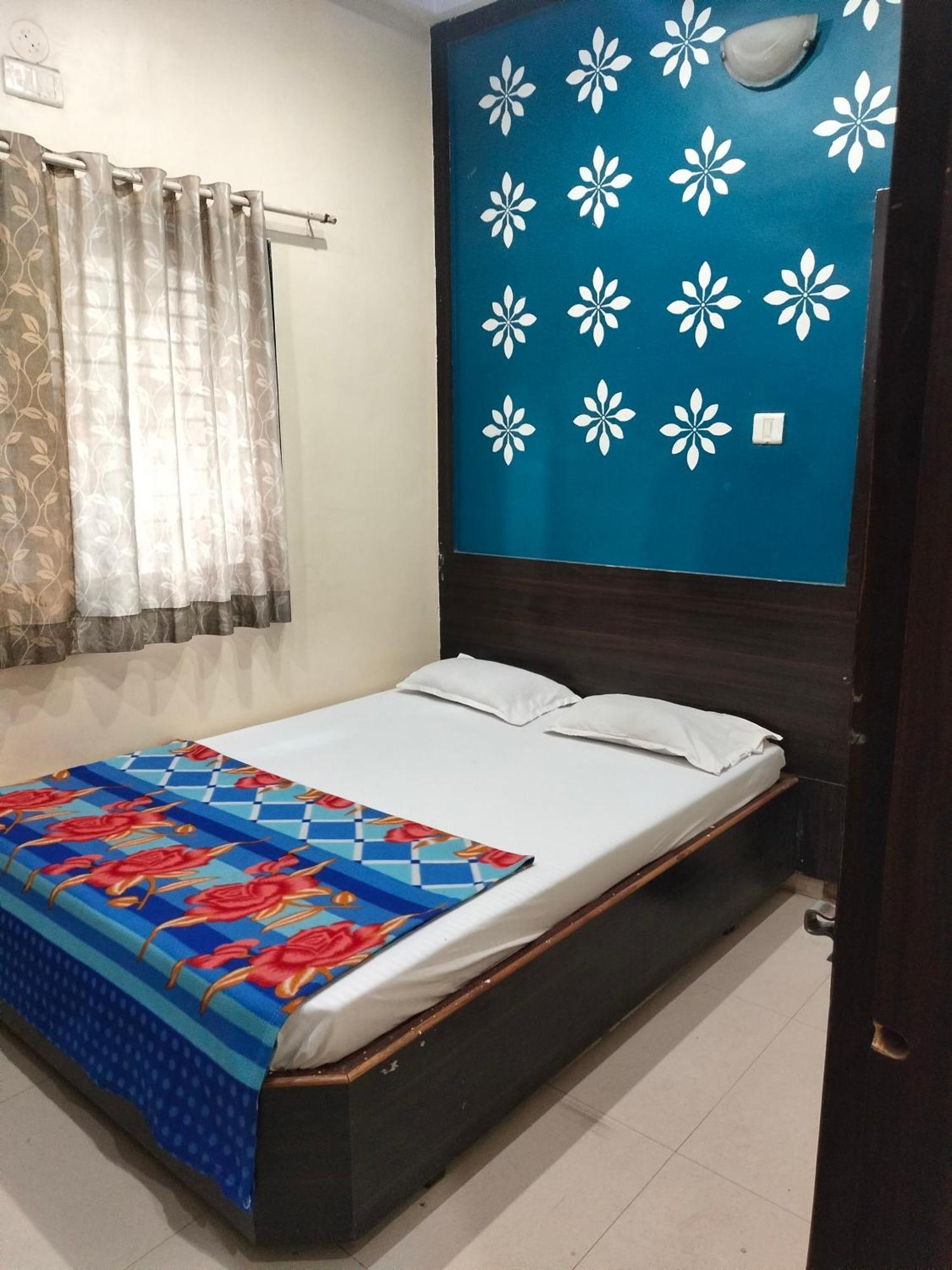 Hotel Sai Vasant Vihar シルディ エクステリア 写真